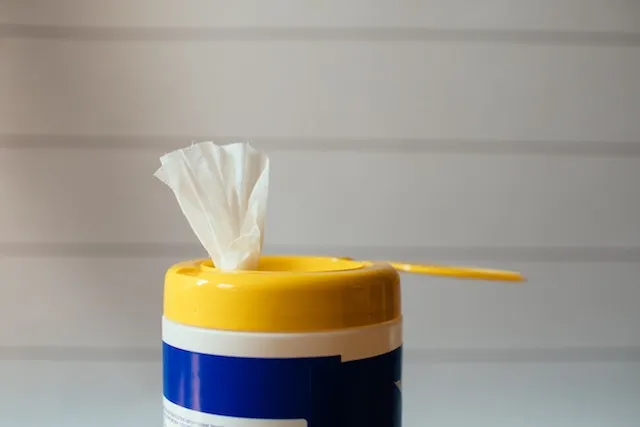 yellow lid on disinfectant wipes container