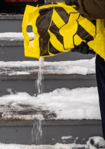 melting_snow_with_salt