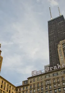 Drake-Hotel-Palmolive-Building-front-Gold-Coast_gallery(12)