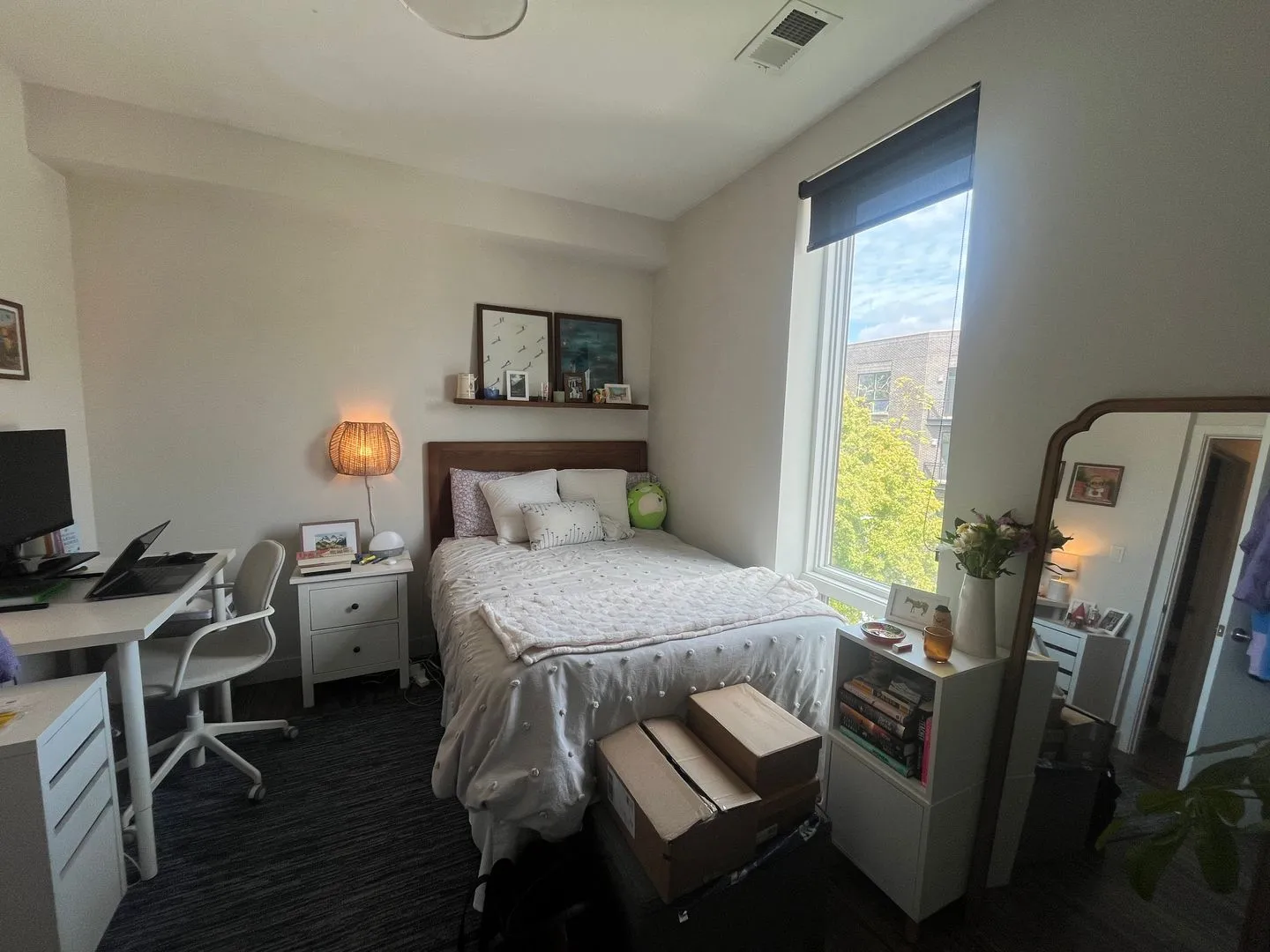 1045 W Cornelia Ave, ,  60657, USA 60657-unit#404-Chicago-IL