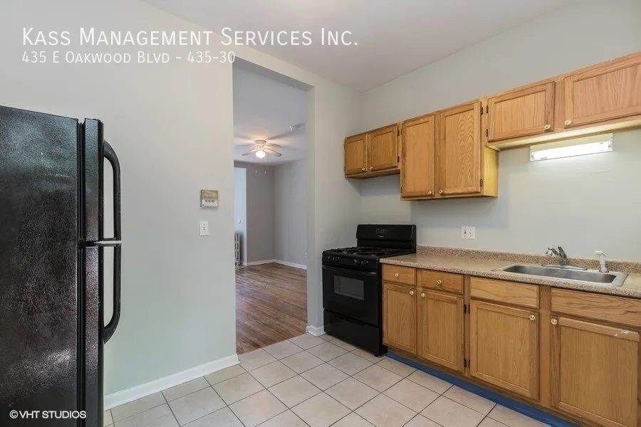 427 E Oakwood Blvd, , 60653, USA 60653-unit#435-30-Chicago-IL