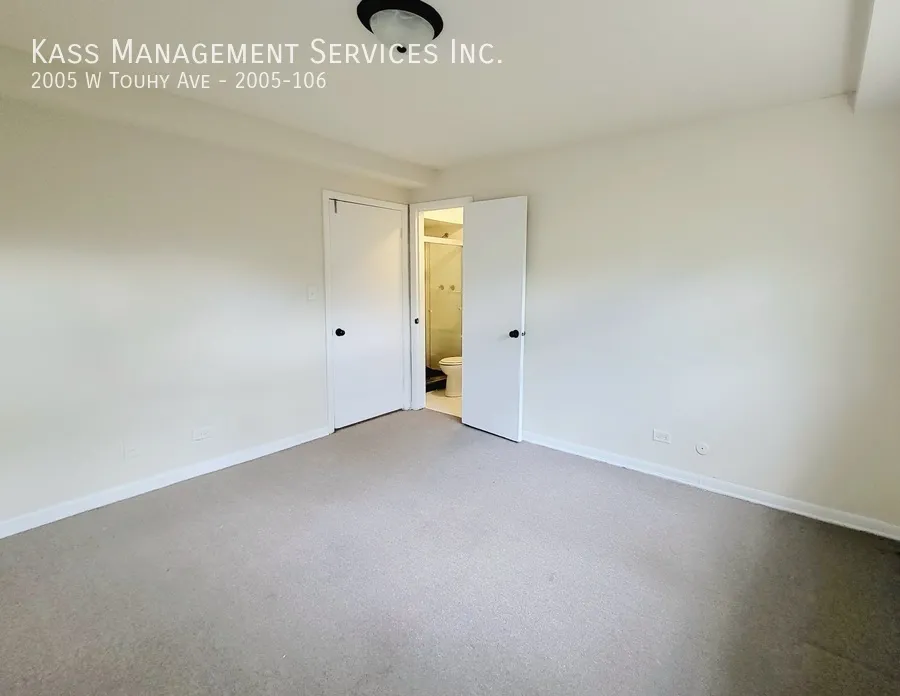 2001 W Touhy Ave, ,  60645, USA 60645-unit#2005-106-Chicago-IL