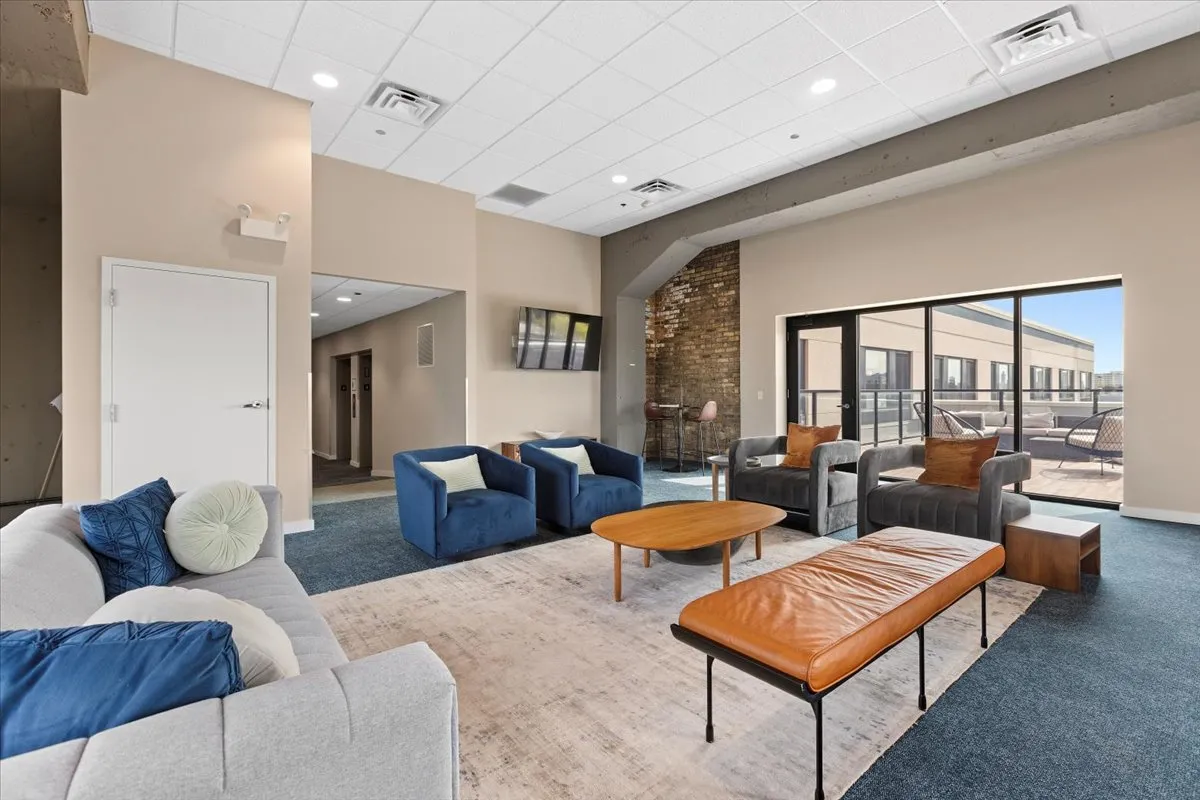 1900 W Lawrence Ave, ,  60640, USA 60640-unit#219-Chicago-IL