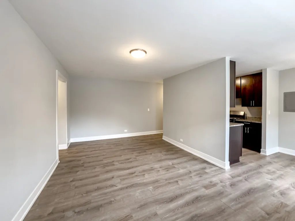 530 W Surf St, ,  60657, USA 60657-unit#202-Chicago-IL