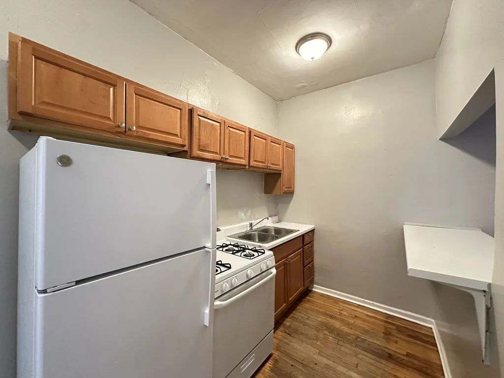 1050 W George St, ,  60657, USA 60657-unit#006-Chicago-IL