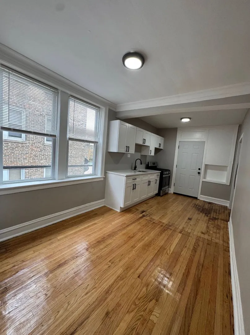 4019 W School St, ,  60641, USA 60641-unit#2E-Chicago-IL