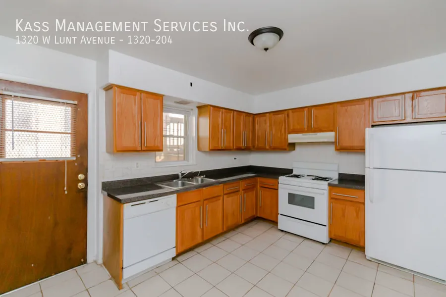 1318 W Lunt Ave, , 60626, USA 60626-unit#1320-204-Chicago-IL