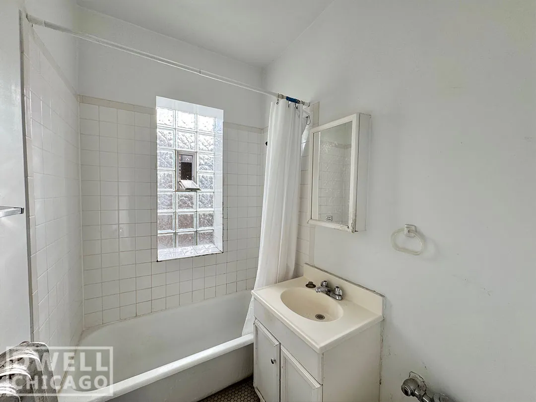 6916 N Lakewood Ave, , 60626, USA 60626-unit#405-Chicago-IL