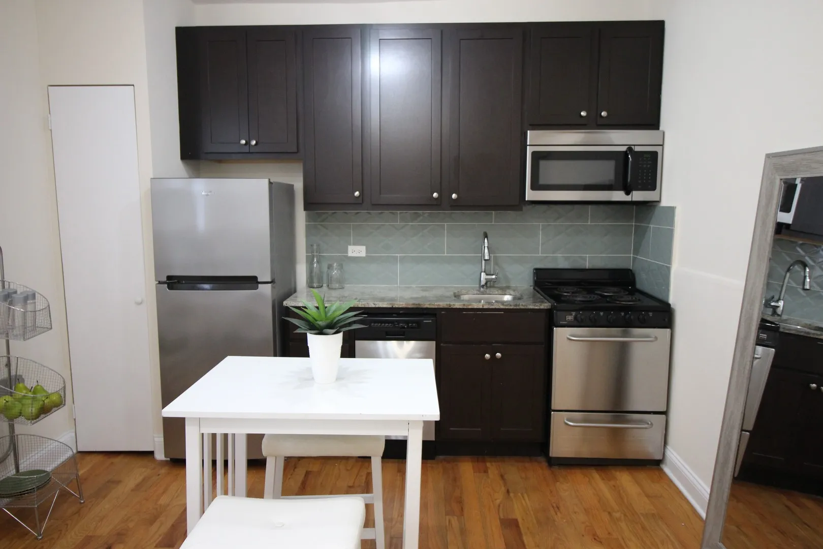 1210 W Granville Ave, , 60660, USA 60660-unit#105-Chicago-IL