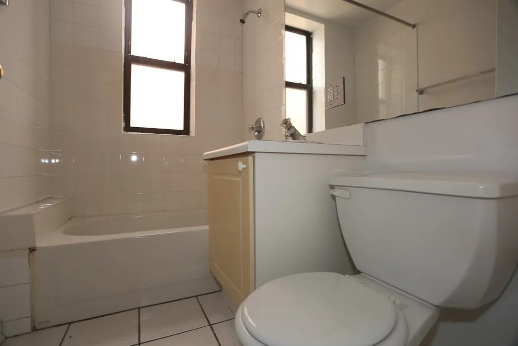 917 W Dakin St, , 60613, USA 60613-unit#304-Chicago-IL