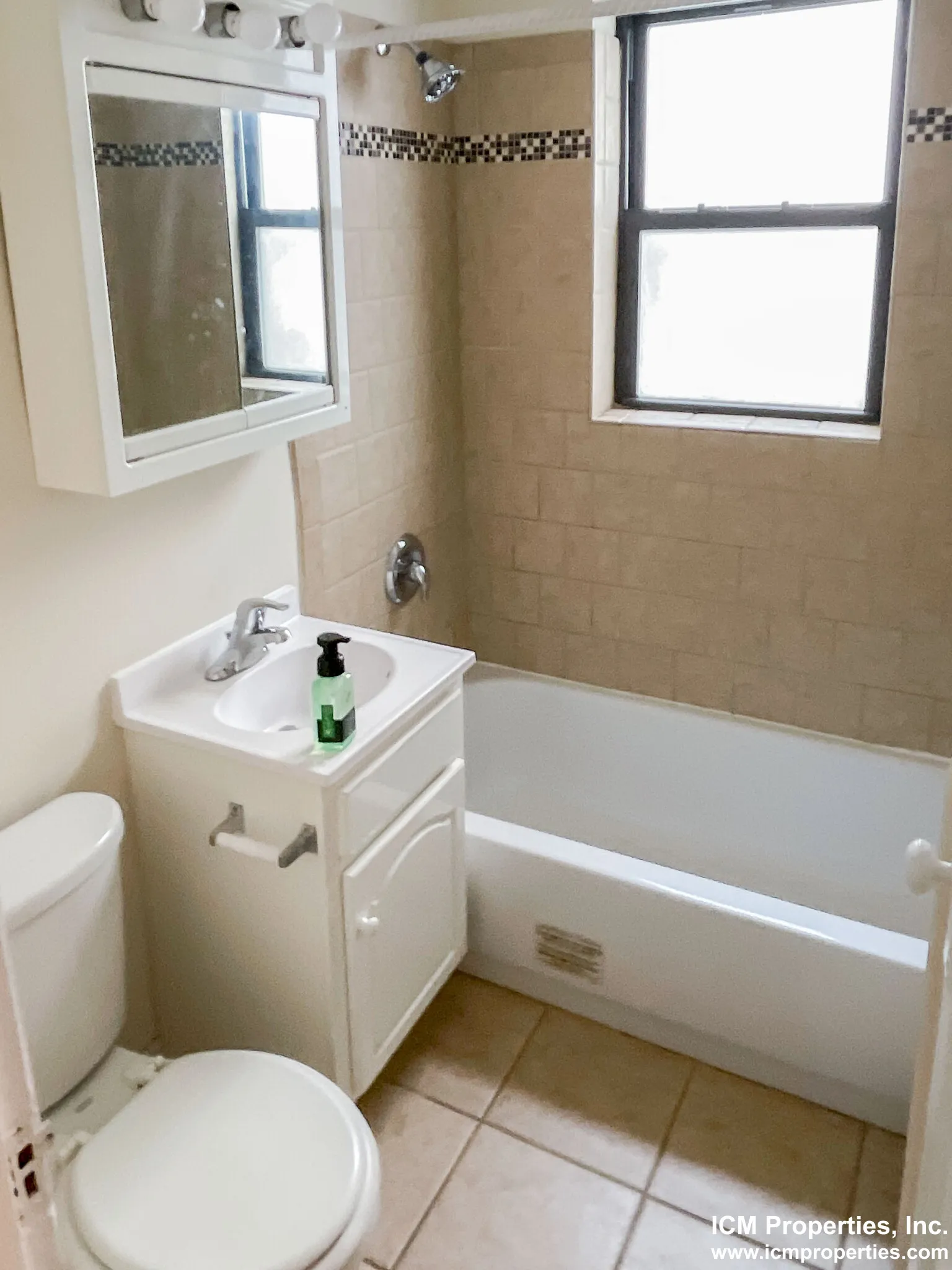 512 W Cornelia Ave, , 60657, USA 60657-unit#514-206-Chicago-IL