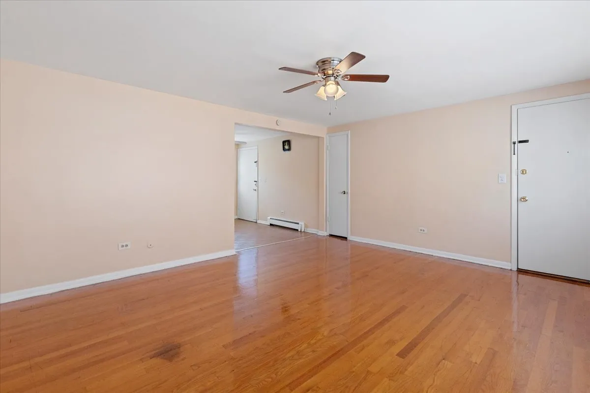 2650 W Touhy Ave, ,  60645, USA 60645-unit#2N-Chicago-IL
