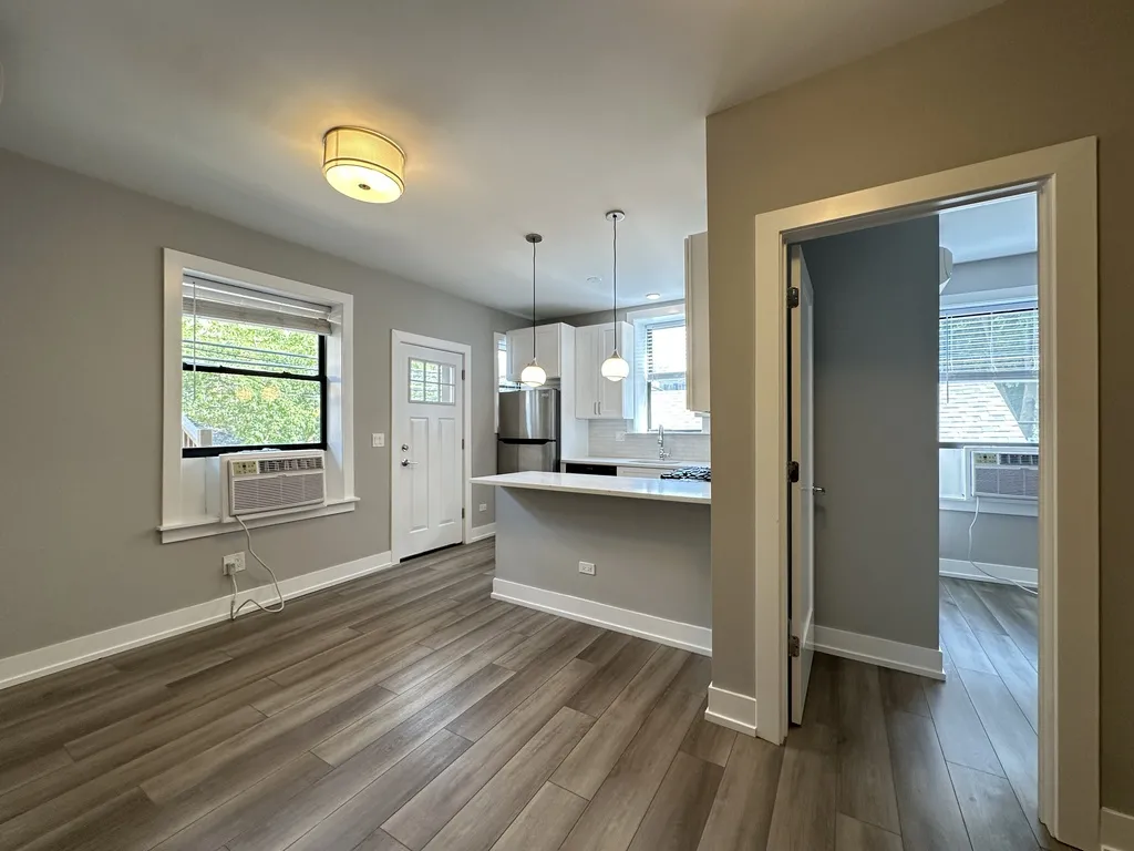 3937 N Janssen Ave, ,  60613, USA 60613-unit#1E-Chicago-IL