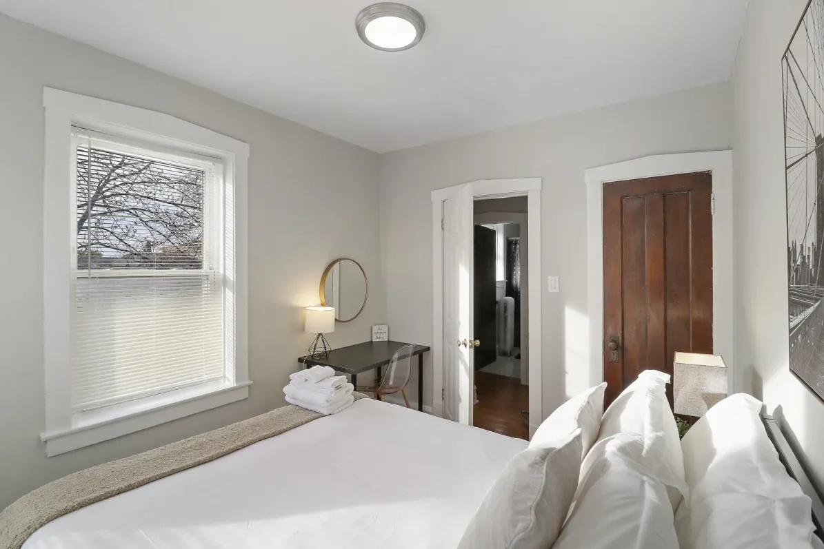 5518 W Barry Ave, ,  60641, USA 60641-unit#B-Chicago-IL