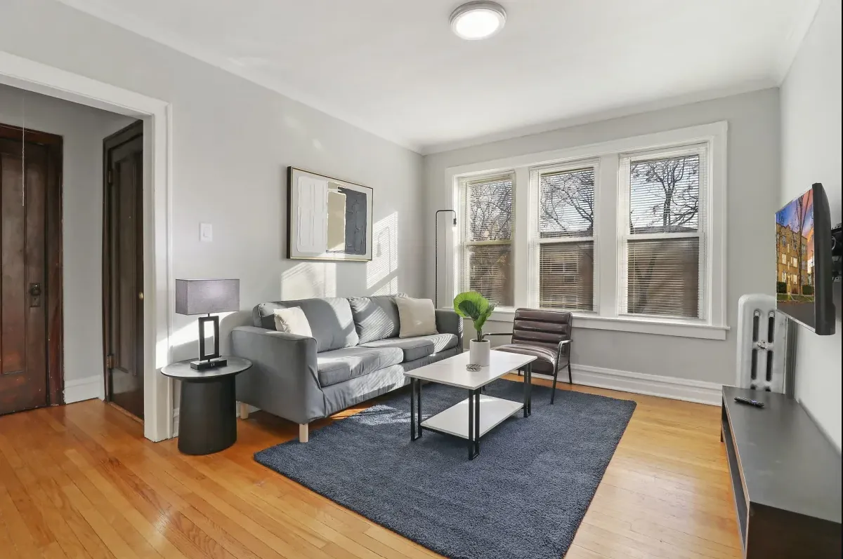 5518 W Barry Ave, , 60641, USA 60641-unit#B-Chicago-IL