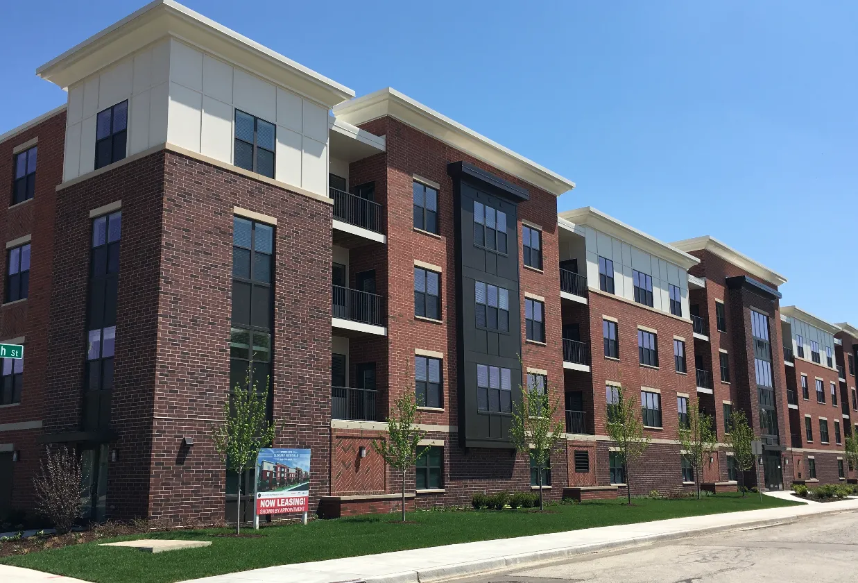 320 N Ellsworth St, Naperville, 60540, USA 60540-unit#402-Chicago-IL