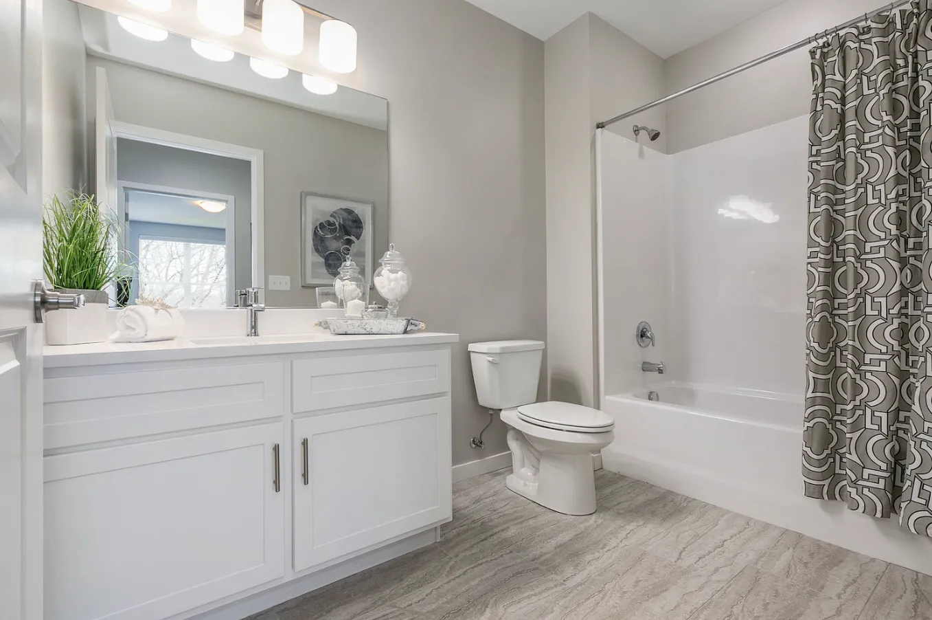 320 N Ellsworth St, Naperville, 60540, USA 60540-unit#402-Chicago-IL