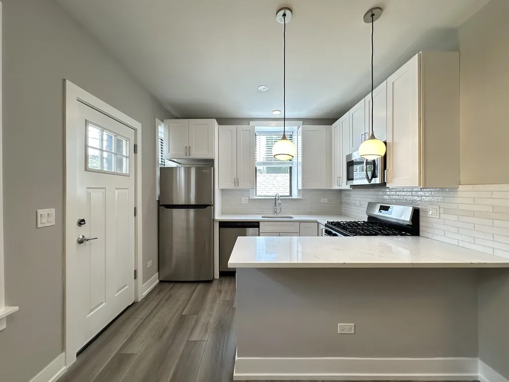 3937 N Janssen Ave, ,  60613, USA 60613-unit#1E-Chicago-IL