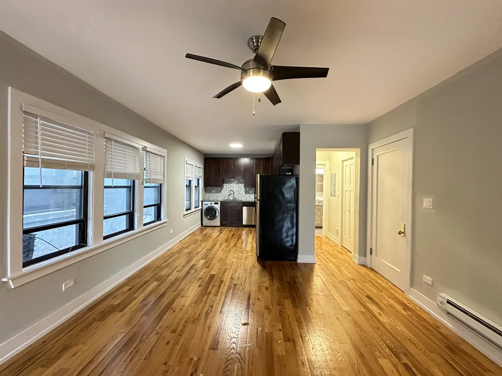 811 Elm St, Winnetka,  60093, USA 60093-unit#209-Chicago-IL