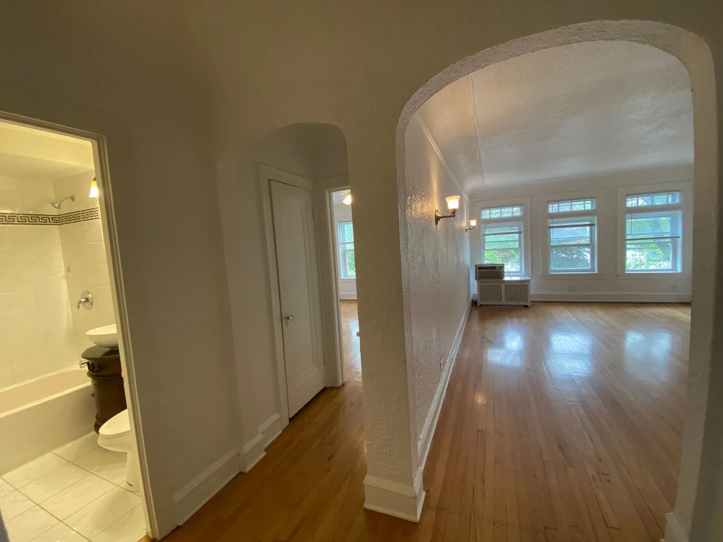 6301 N Washtenaw Ave, , 60659, USA 60659-unit#2650-52 W ROSEMONT AVE-Chicago-IL