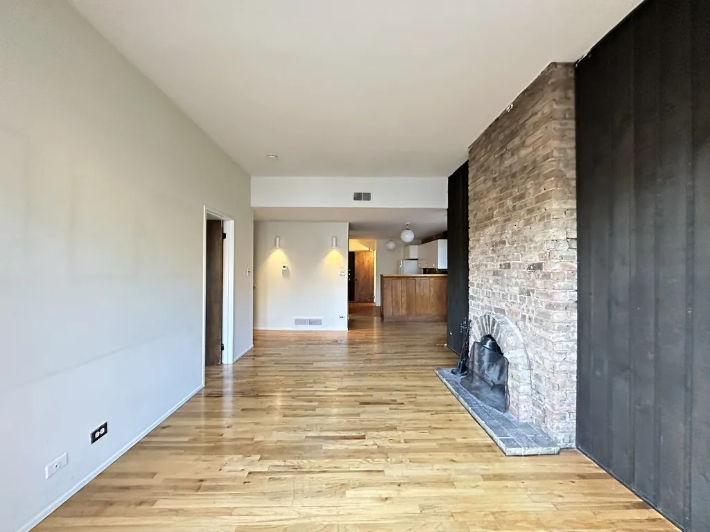 604 W Surf St, ,  60657, USA 60657-unit#3-Chicago-IL