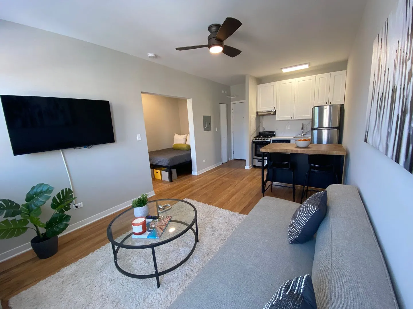 3250 N Pulaski Rd, , 60641, USA 60641-unit#311-Chicago-IL