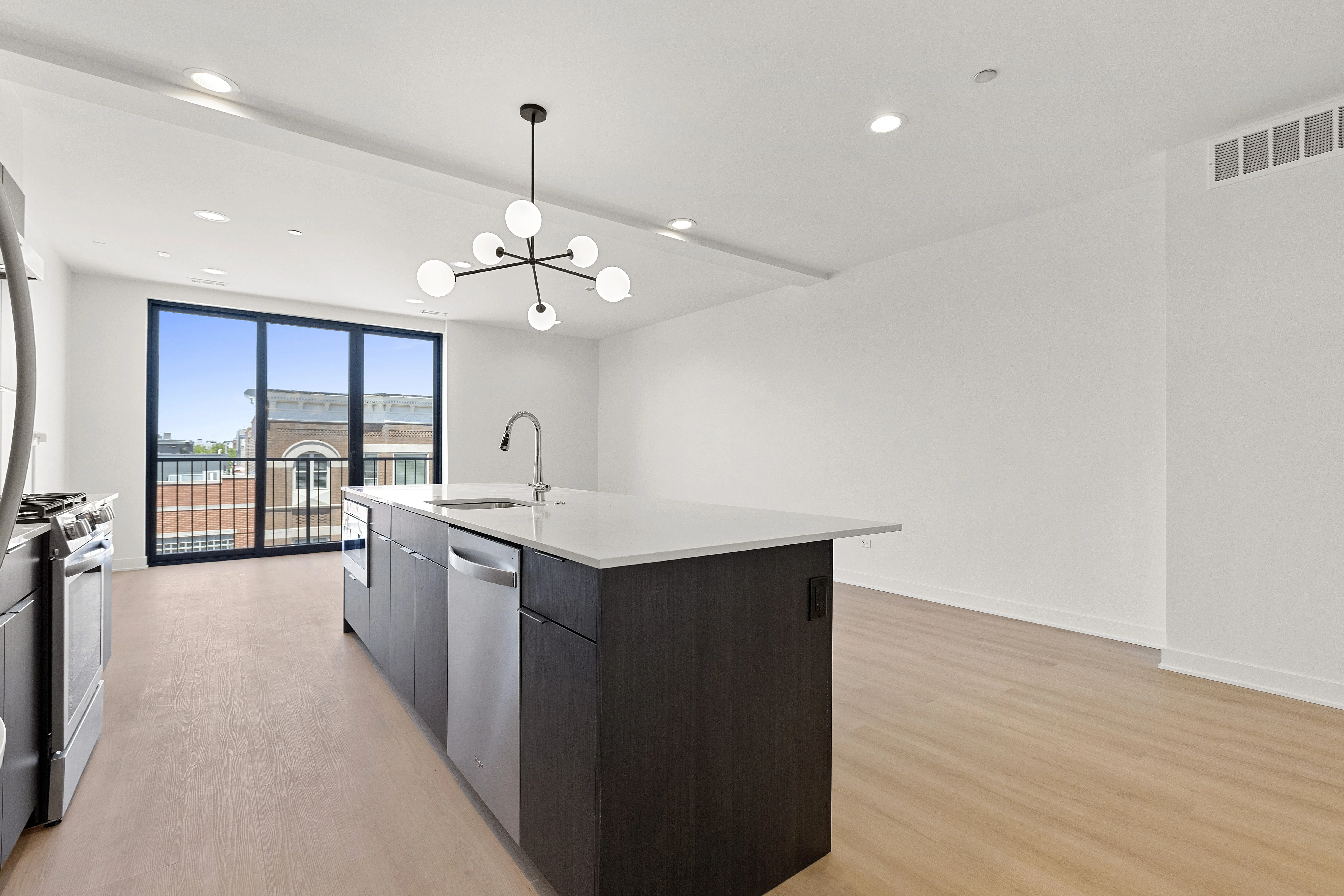 1801 W Grand Ave, ,  60622, USA 60622-unit#202-Chicago-IL