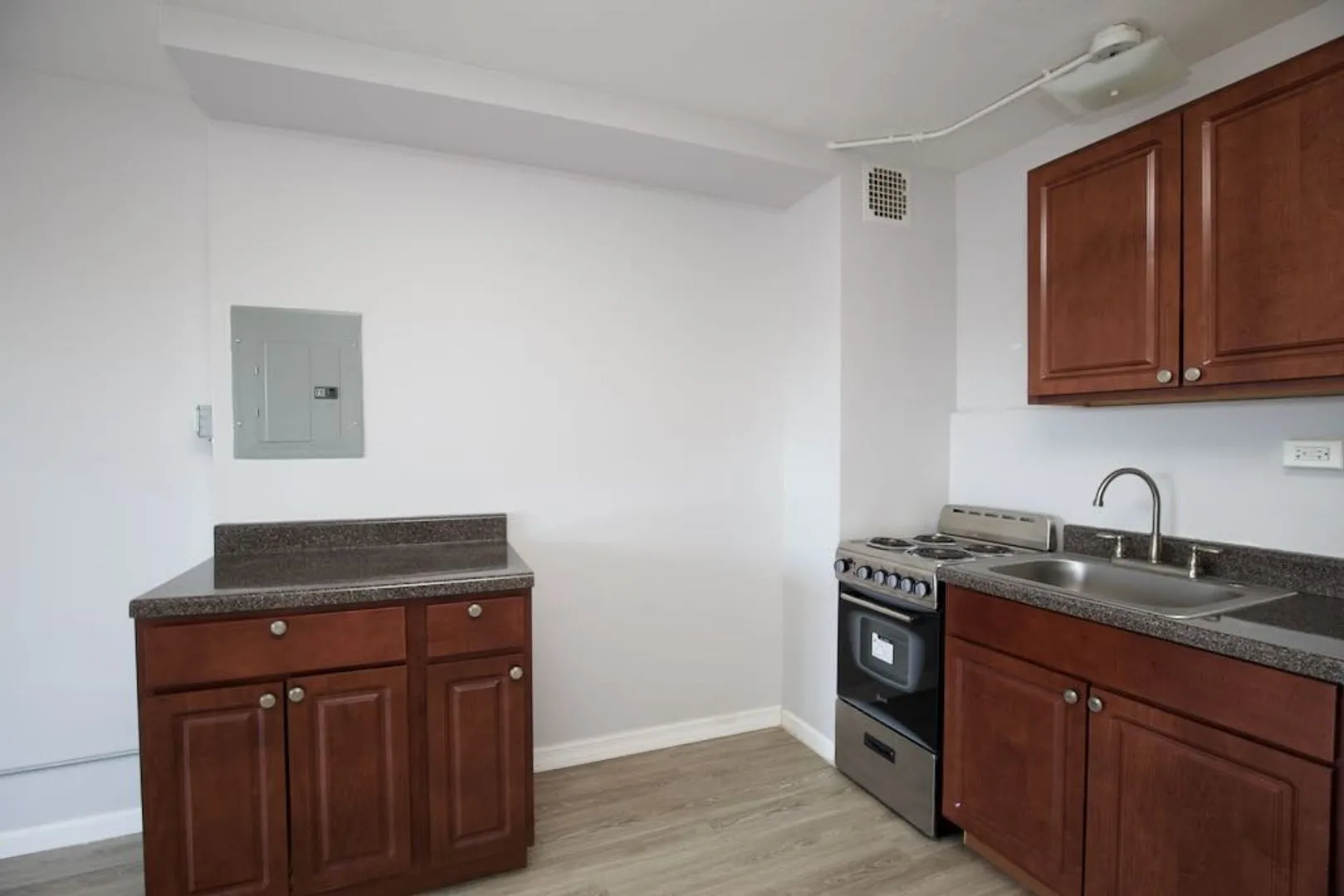 7333 N Ridge Blvd, , 60645, USA 60645-unit#401-Chicago-IL