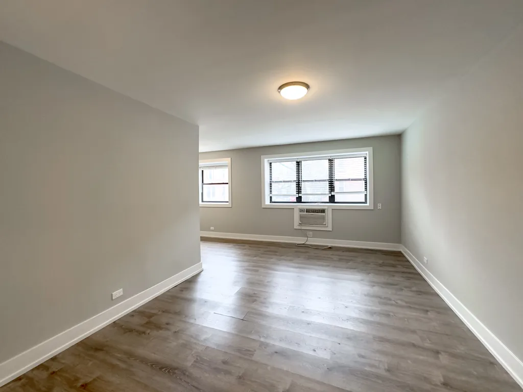 530 W Surf St, ,  60657, USA 60657-unit#202-Chicago-IL
