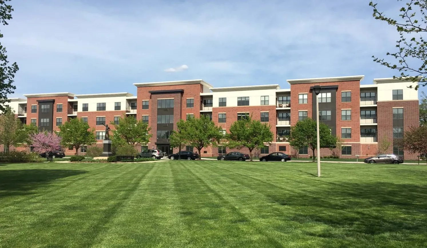 320 N Ellsworth St, Naperville, 60540, USA 60540-unit#402-Chicago-IL