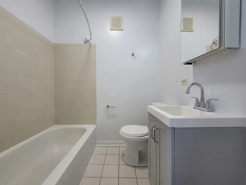 3524 N Marshfield Ave, ,  60657, USA 60657-unit#2H-Chicago-IL