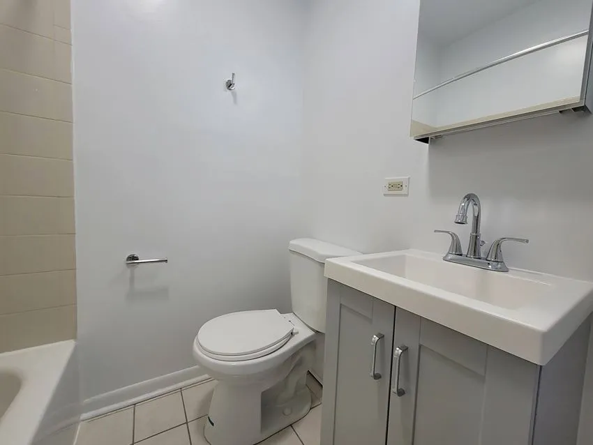 3524 N Marshfield Ave, ,  60657, USA 60657-unit#2H-Chicago-IL