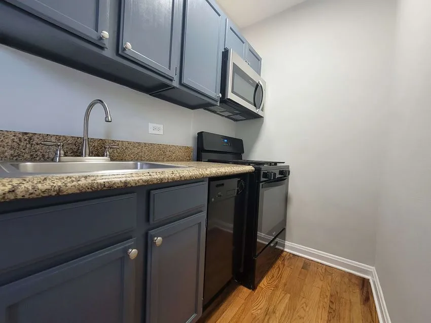 3524 N Marshfield Ave, ,  60657, USA 60657-unit#2H-Chicago-IL