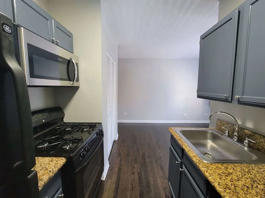 3524 N Marshfield Ave, ,  60657, USA 60657-unit#2H-Chicago-IL