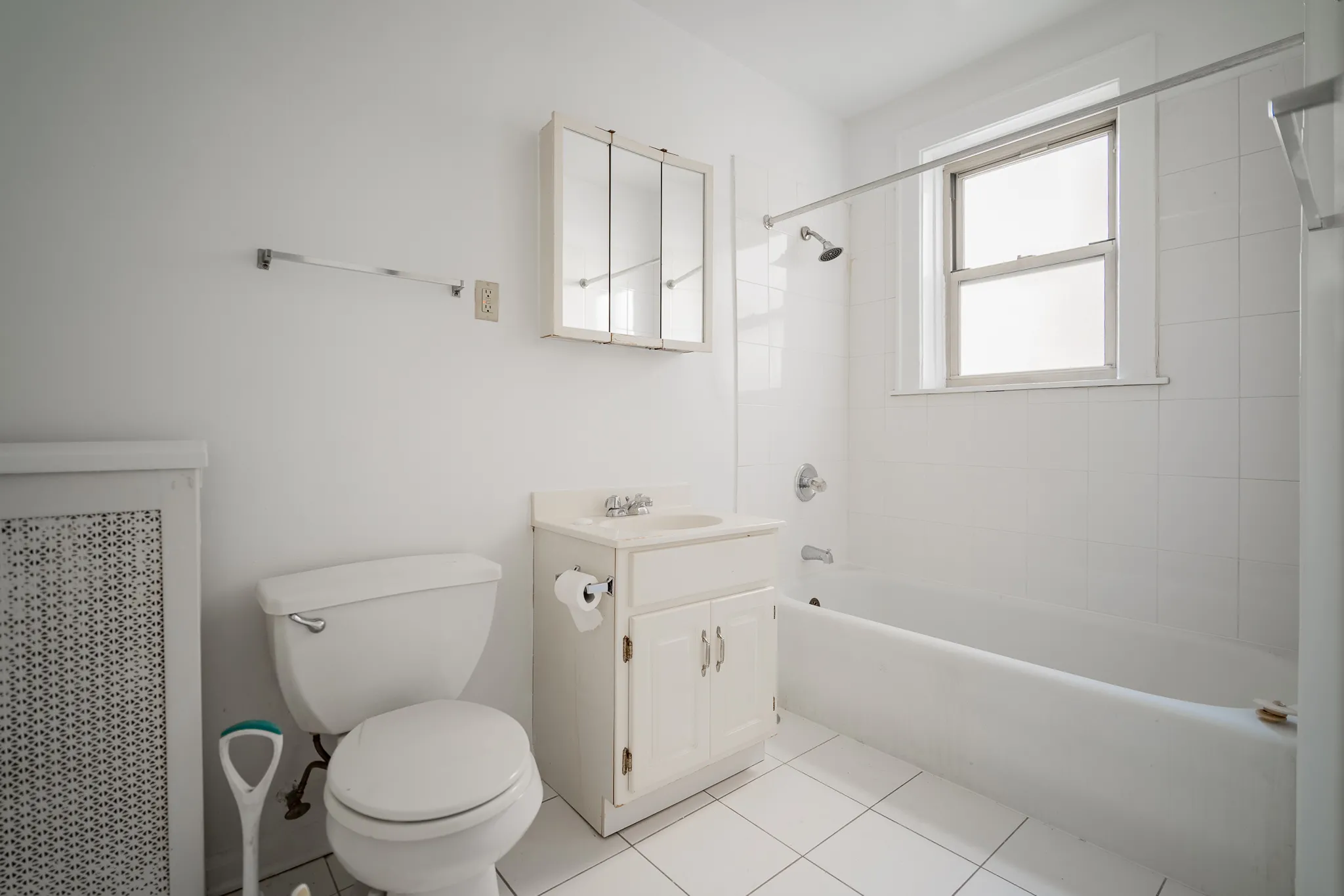 2436 W Rosemont Ave, ,  60659, USA 60659-unit#SE3-Chicago-IL