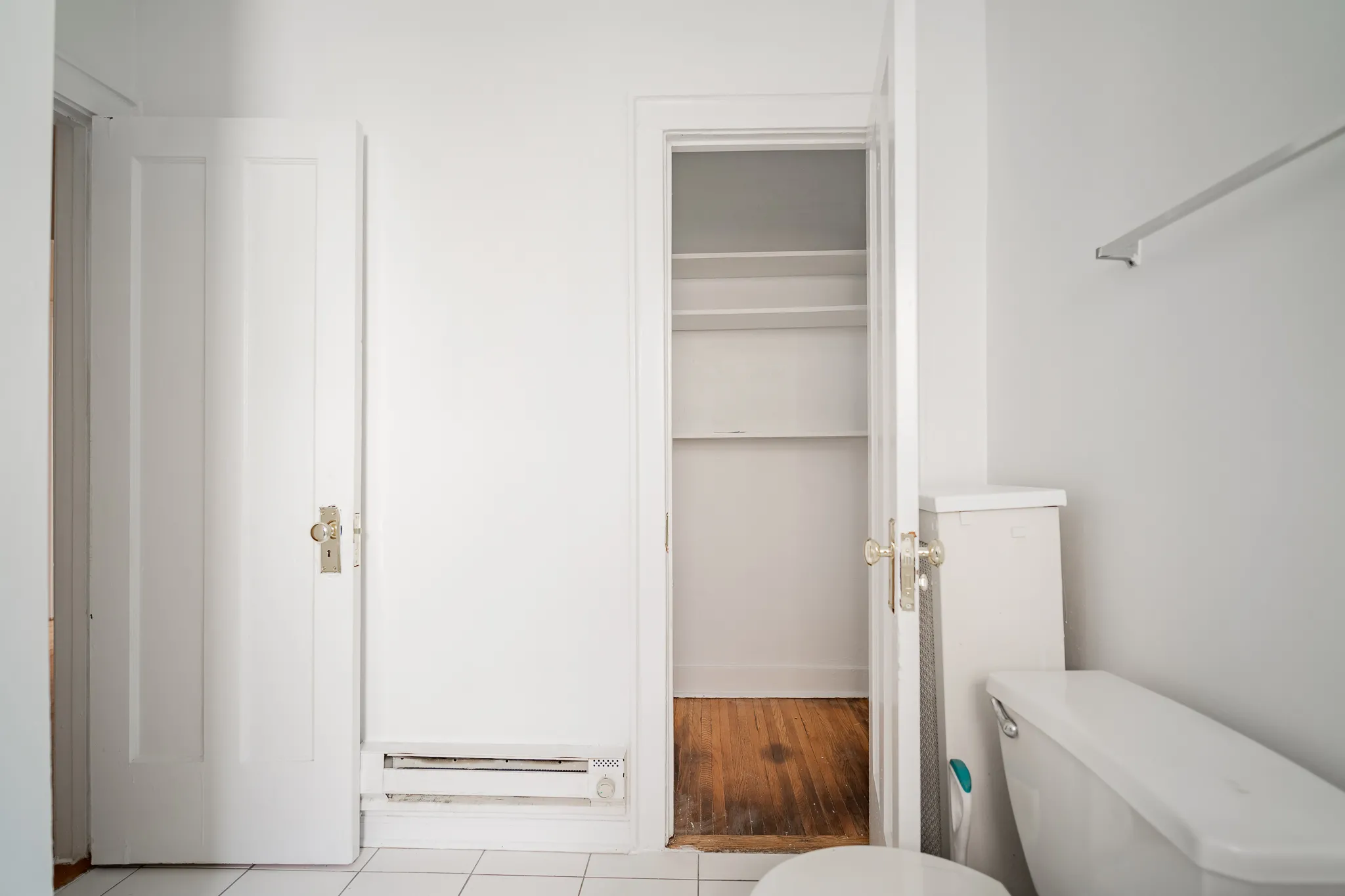 2436 W Rosemont Ave, ,  60659, USA 60659-unit#SE3-Chicago-IL