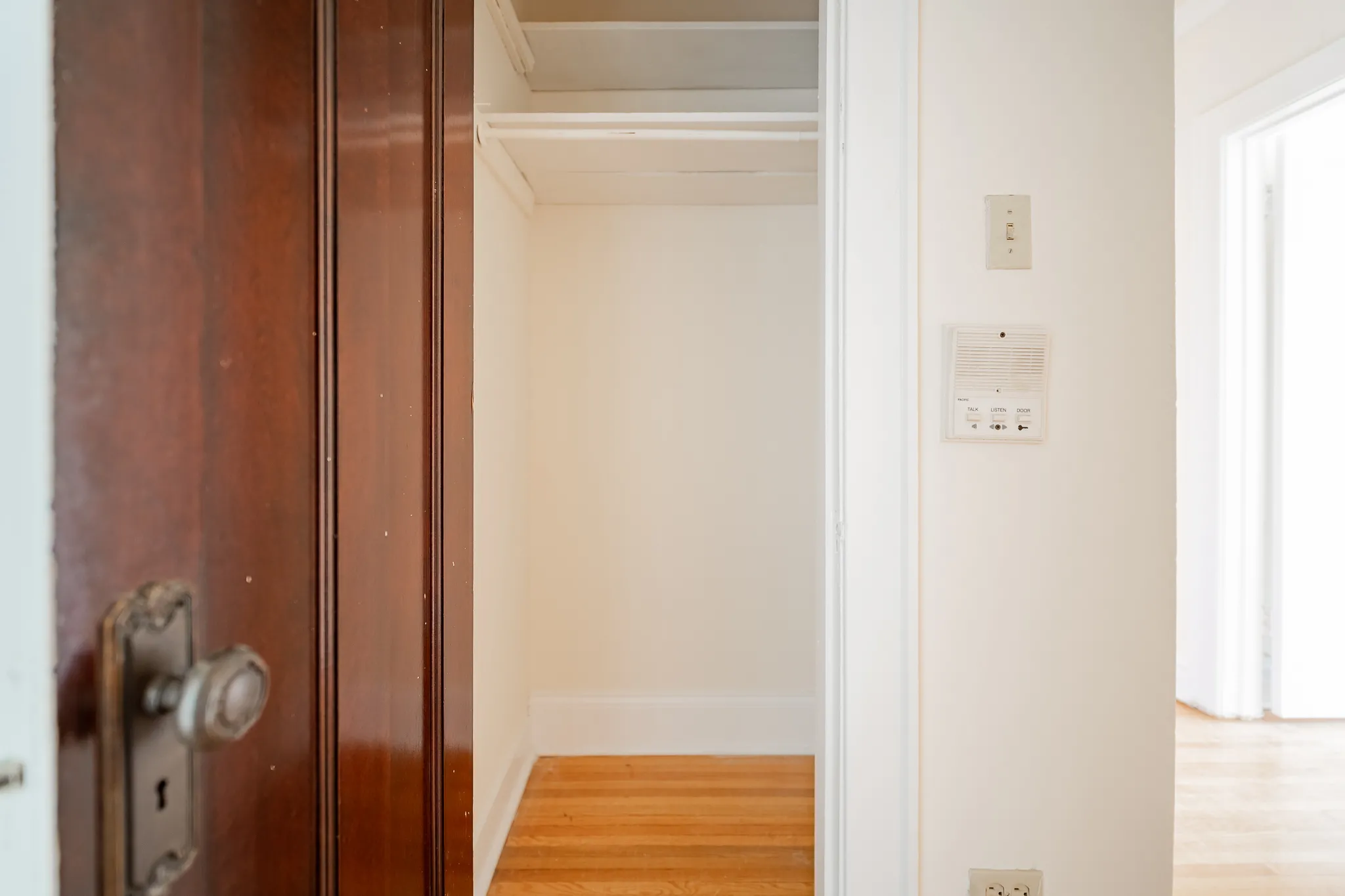 2436 W Rosemont Ave, ,  60659, USA 60659-unit#SE3-Chicago-IL