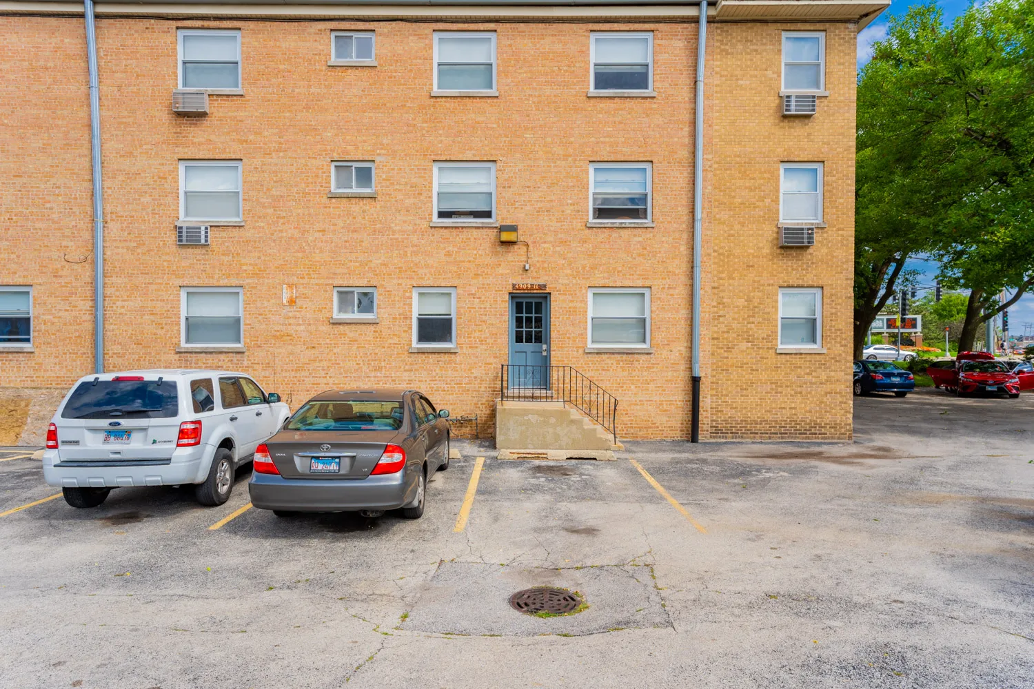 4909 Church St, Skokie,  60077, USA 60077-unit#B2-Chicago-IL