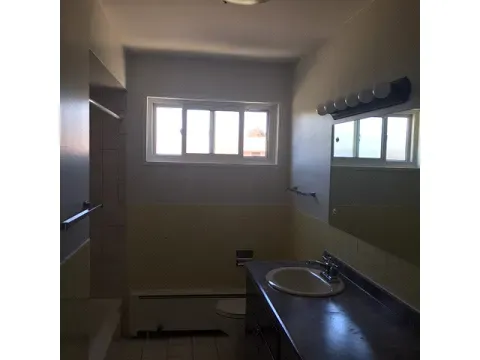 8560 Niles Center Rd, Skokie, 60077, USA 60076-unit#05-Chicago-IL