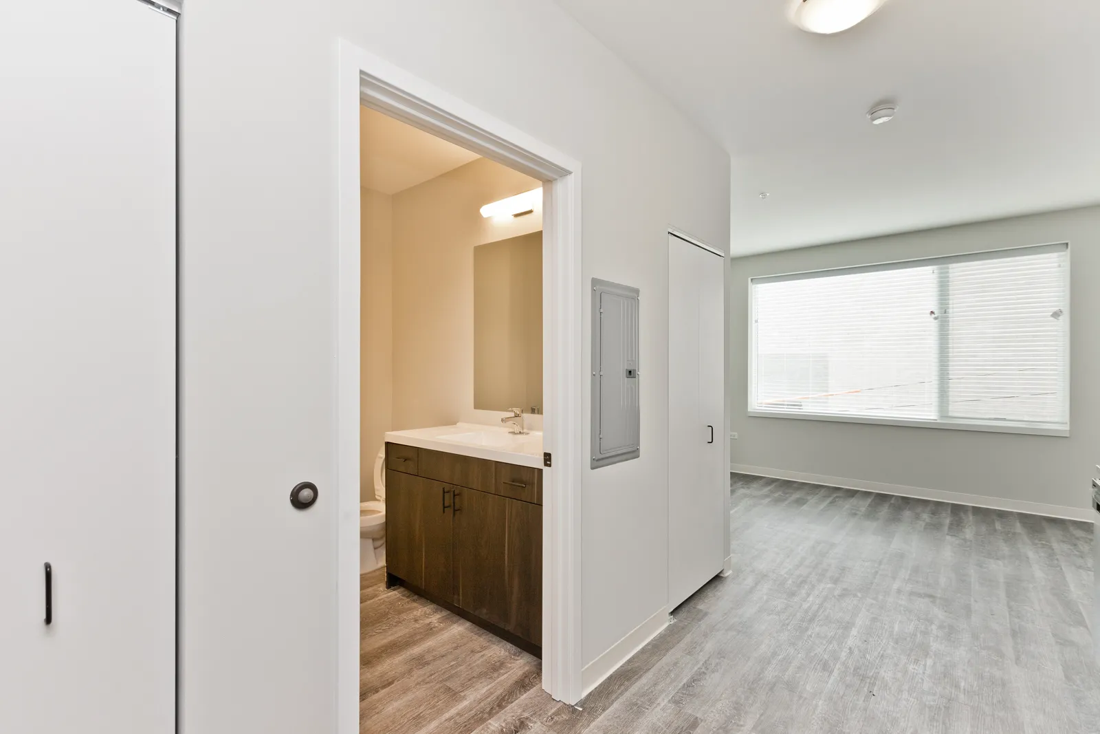 6149 N Broadway, ,  60660, USA 60660-unit#303-Chicago-IL