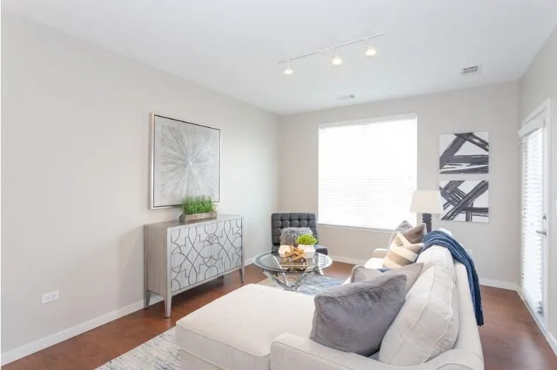 320 N Ellsworth St, Naperville, 60540, USA 60540-unit#402-Chicago-IL