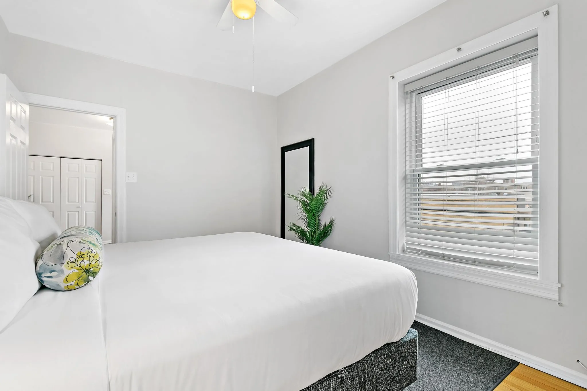 1445 W Lunt Ave, ,  60626, USA 60626-unit#1S-Chicago-IL