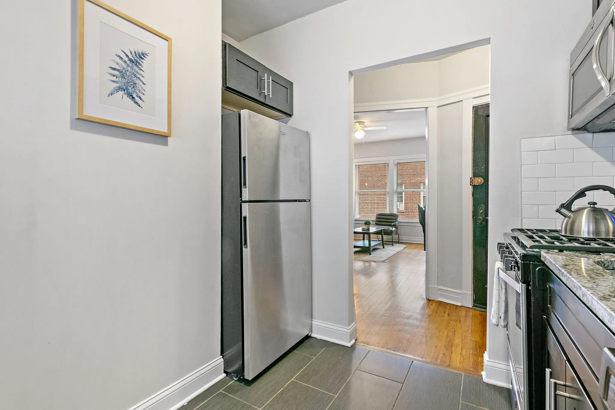 1433 W Lunt Ave, ,  60626, USA 60626-unit#2S-Chicago-IL