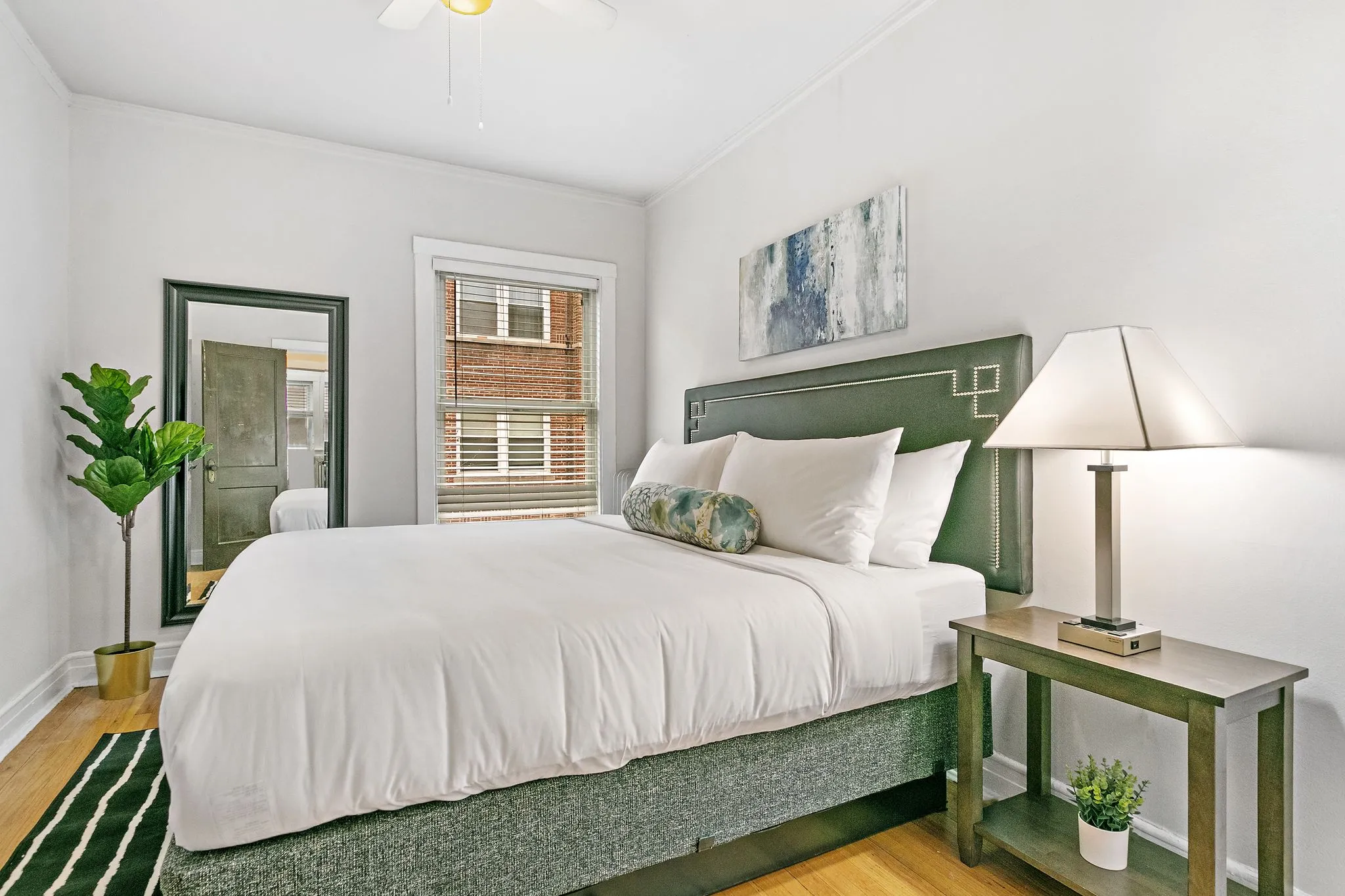 1433 W Lunt Ave, ,  60626, USA 60626-unit#2S-Chicago-IL