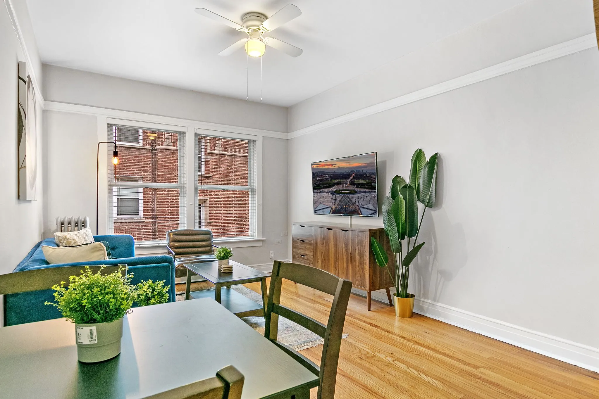 1433 W Lunt Ave, ,  60626, USA 60626-unit#2S-Chicago-IL