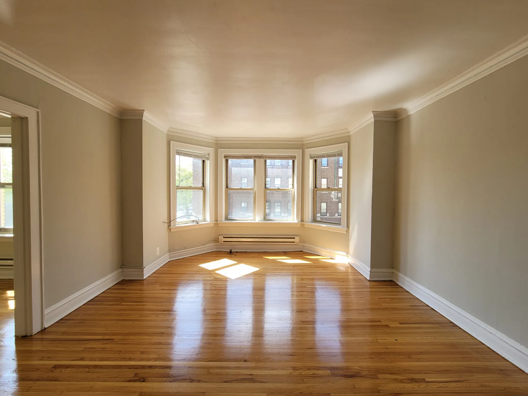 2436 W Rosemont Ave, , 60659, USA 60659-unit#SE2-Chicago-IL