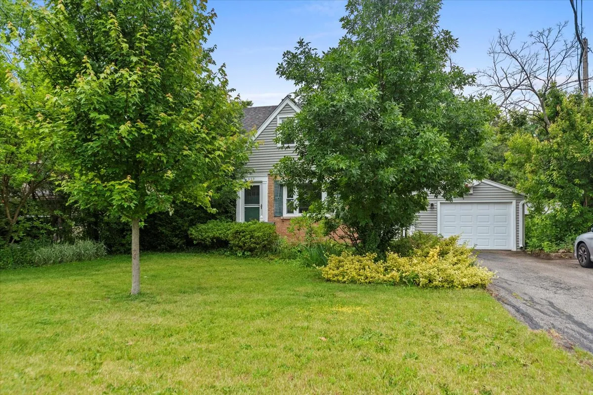 559 Edson Ave, Lombard, 60148, USA 60148-unit#Lombard-Illinois-IL