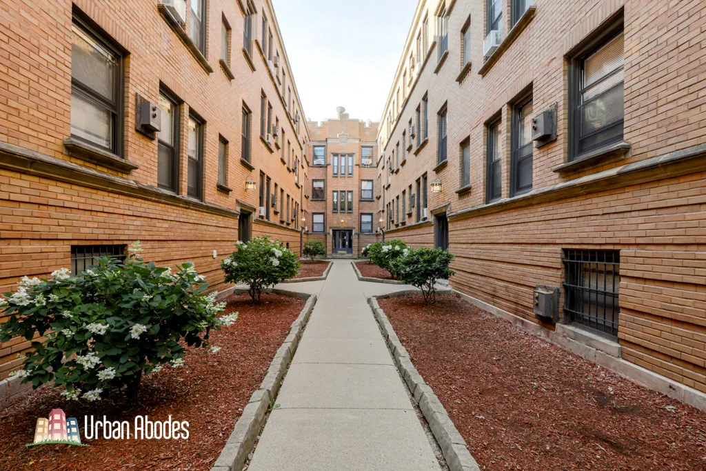 817 W Cornelia Ave, , 60657, USA 60657-unit#103-Chicago-IL