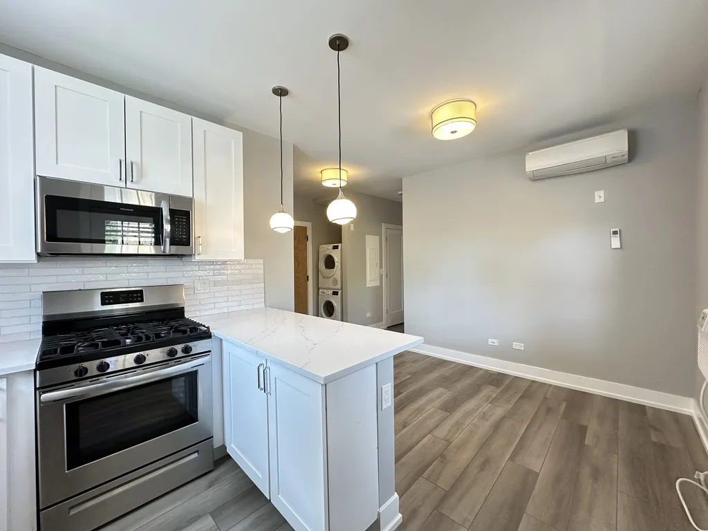 3937 N Janssen Ave, ,  60613, USA 60613-unit#1E-Chicago-IL