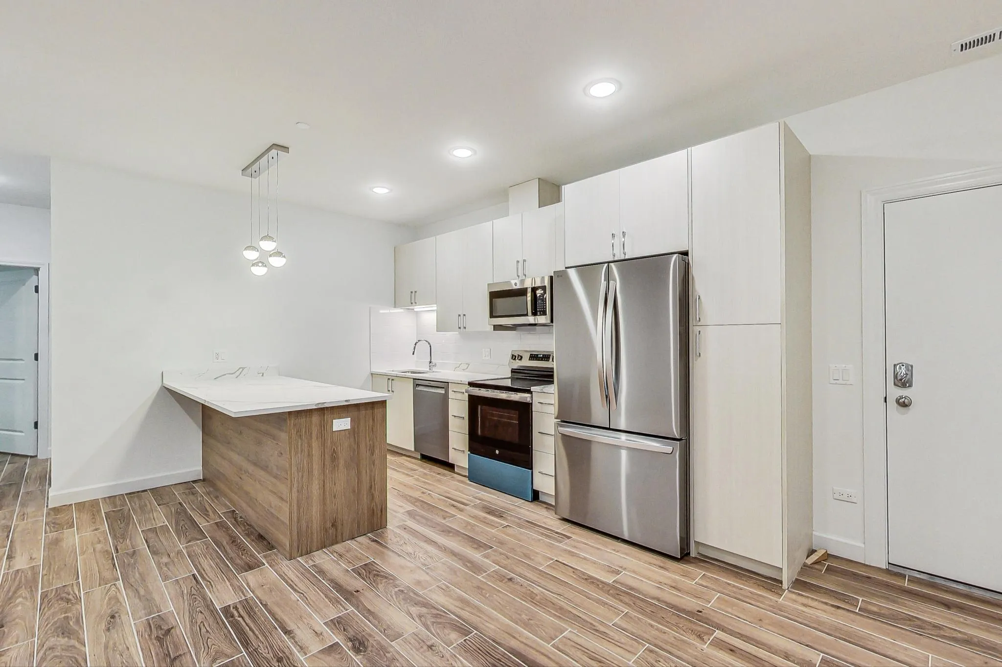 6122 S University Ave, ,  60637, USA 60637-unit#201-Chicago-IL